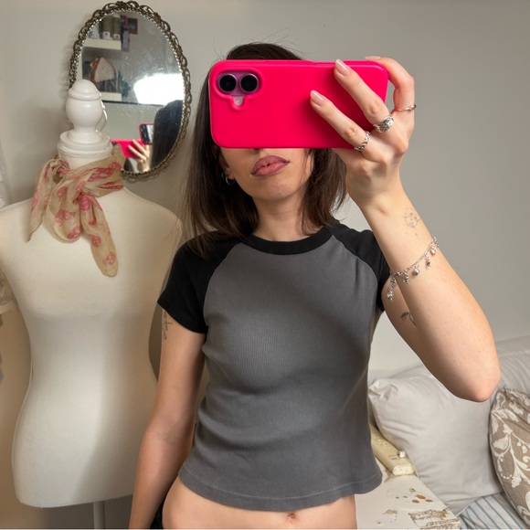 Brandy Melville Ringer Tee - Picture 2 of 5